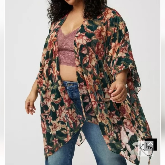 🆕️🌺 TORRID FLORAL BURNOUT RUANA🌺 - Picture 4 of 6